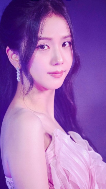 Jisoo, Purple aesthetic