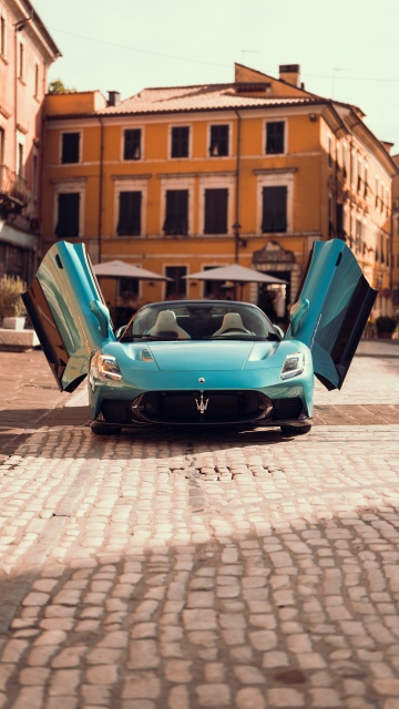 Maserati MCPURA Cielo, Vertical