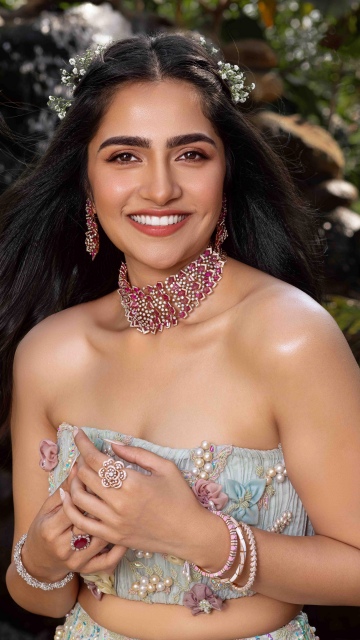Rukmini Vasanth, Portrait