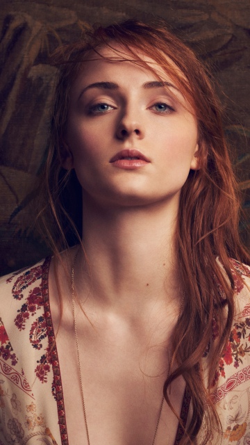 Sophie Turner, Red hair