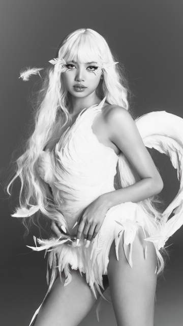 Lisa, Angel wings