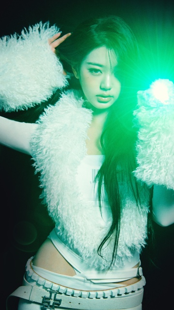 Jang Wonyoung (REVIVE+), 8K