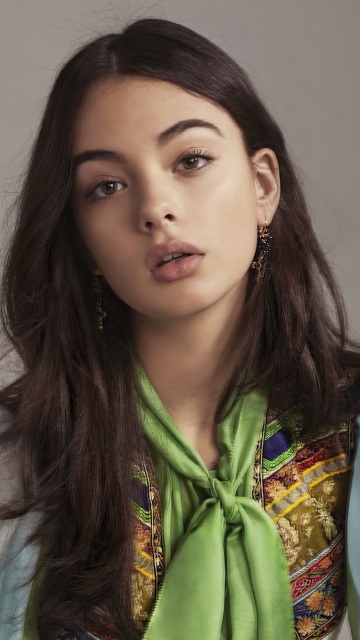 Deva Cassel, Portrait