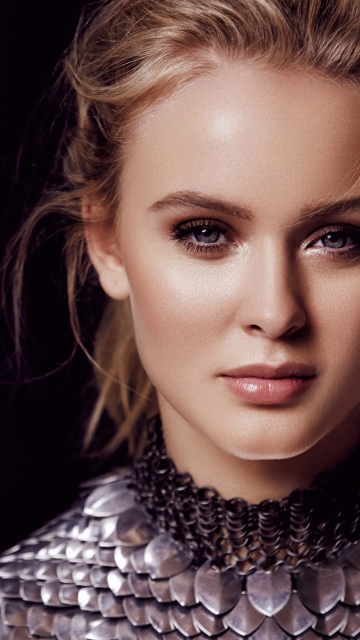 Zara Larsson wallpaper 8K