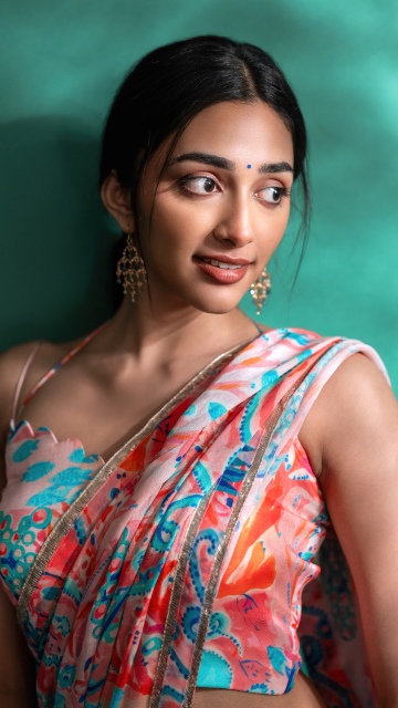 Preity Mukhundhan, Teen girl