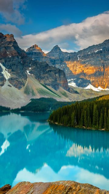 Moraine Lake, Banff National Park, Mountains, Valley, Forest, Alberta, Canada