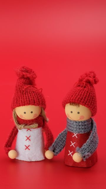 Figures, Man, Woman, Christmas decoration, Red background, Closeup, Art and Crafts, Beautiful, Doll, Cute dolls, 5K