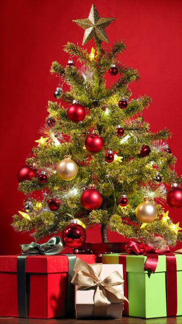 Christmas tree, Christmas decoration, Gifts, Christmas balls, Red background, 5K, Navidad, Noel