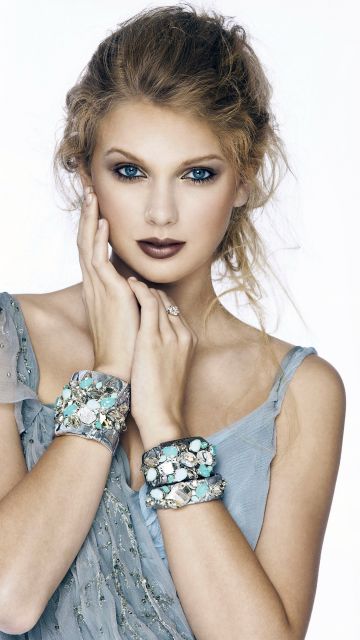 Taylor Swift, 8K, American singer, White background, 5K